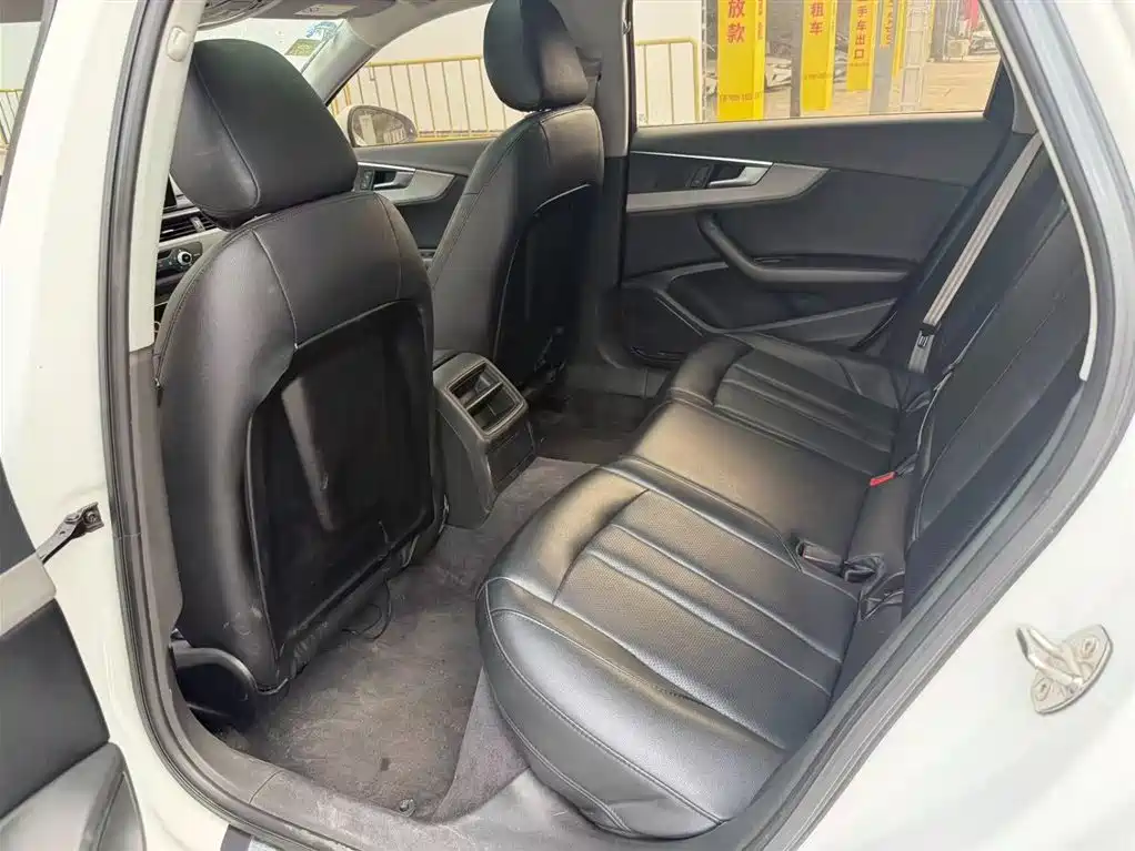 Audi A4L 2017 Plus 40 TFSI Progressive Edition
