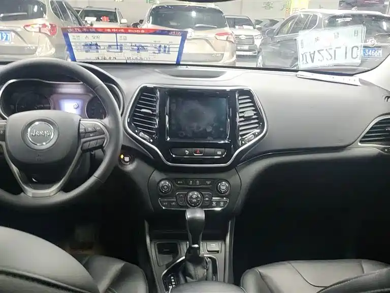 2019 Jeep Cherokee 2.0T 2WD Smart Edition China V