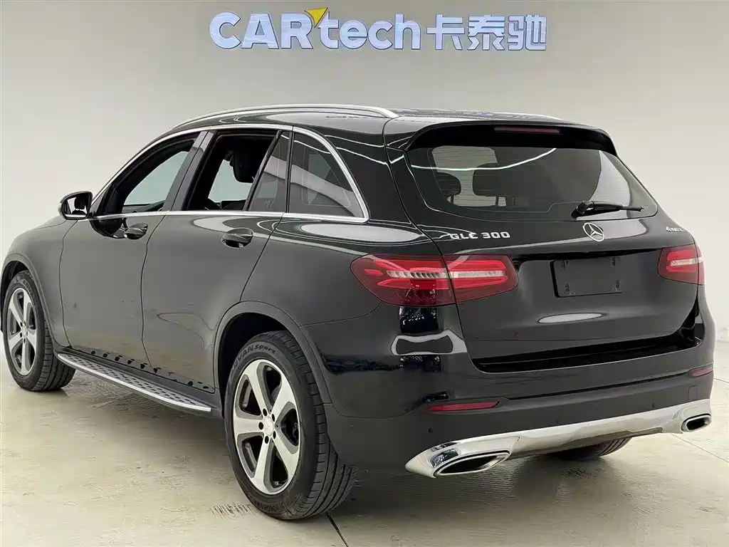 Mercedes-Benz GLC 260 4MATIC Luxury (2018 Facelift)
