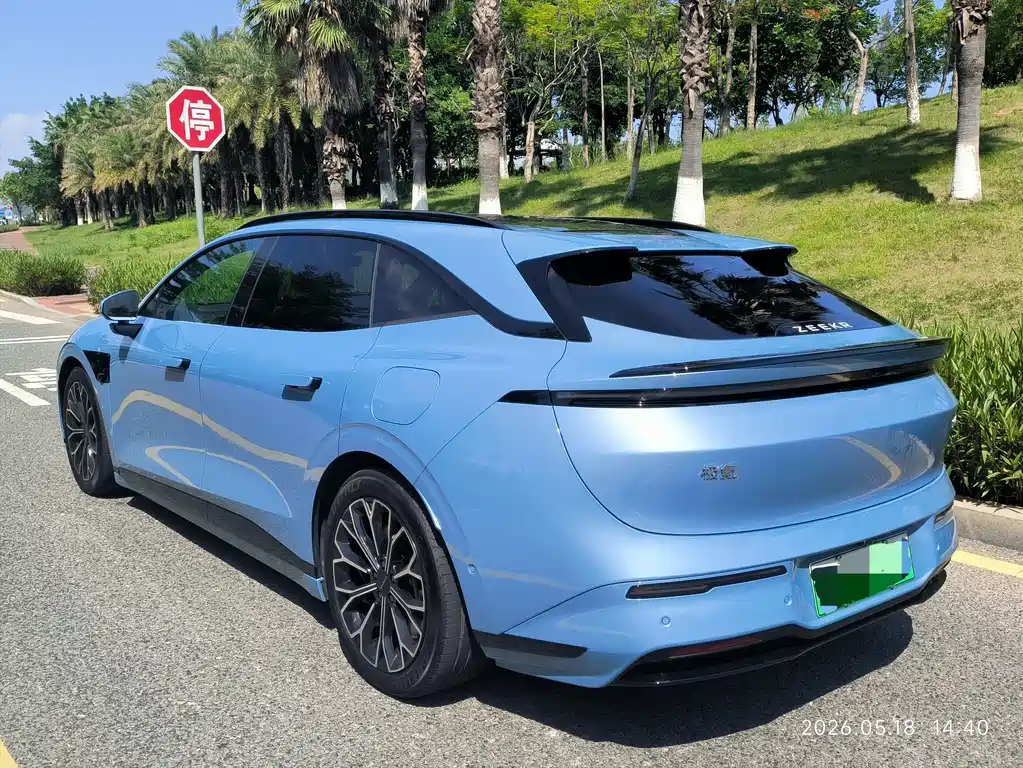 Zeekr 007 GT 2025 AWD Intelligent Driving Edition 75kWh