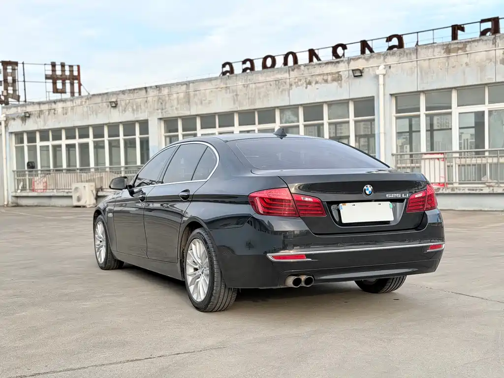 BMW 5 Series 2014 525Li Luxury Design Edition