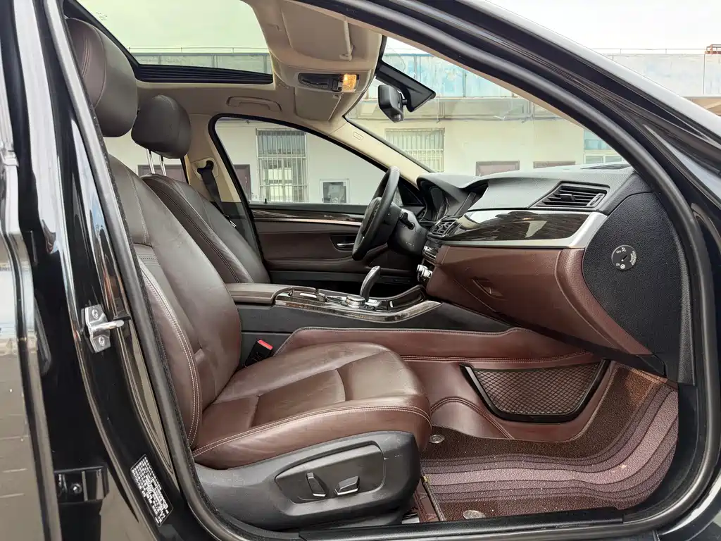 BMW 5 Series 2014 525Li Luxury Design Edition