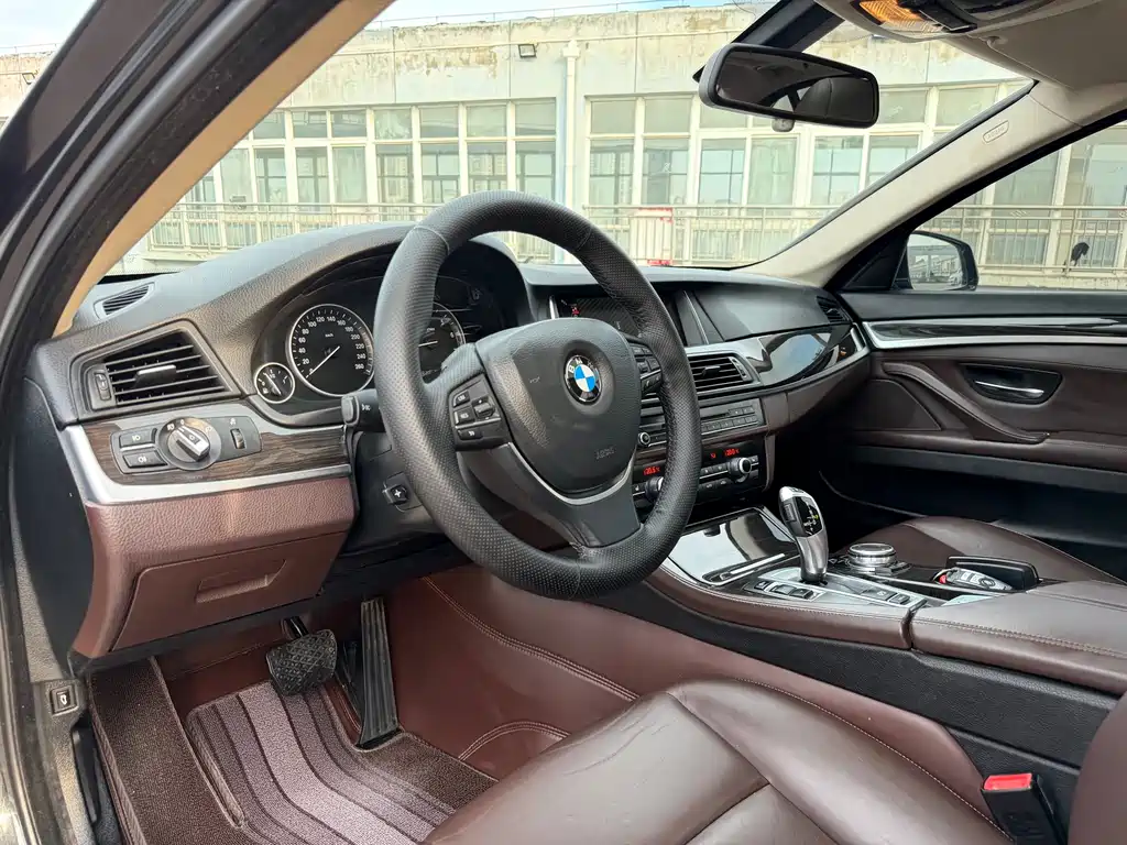 BMW 5 Series 2014 525Li Luxury Design Edition