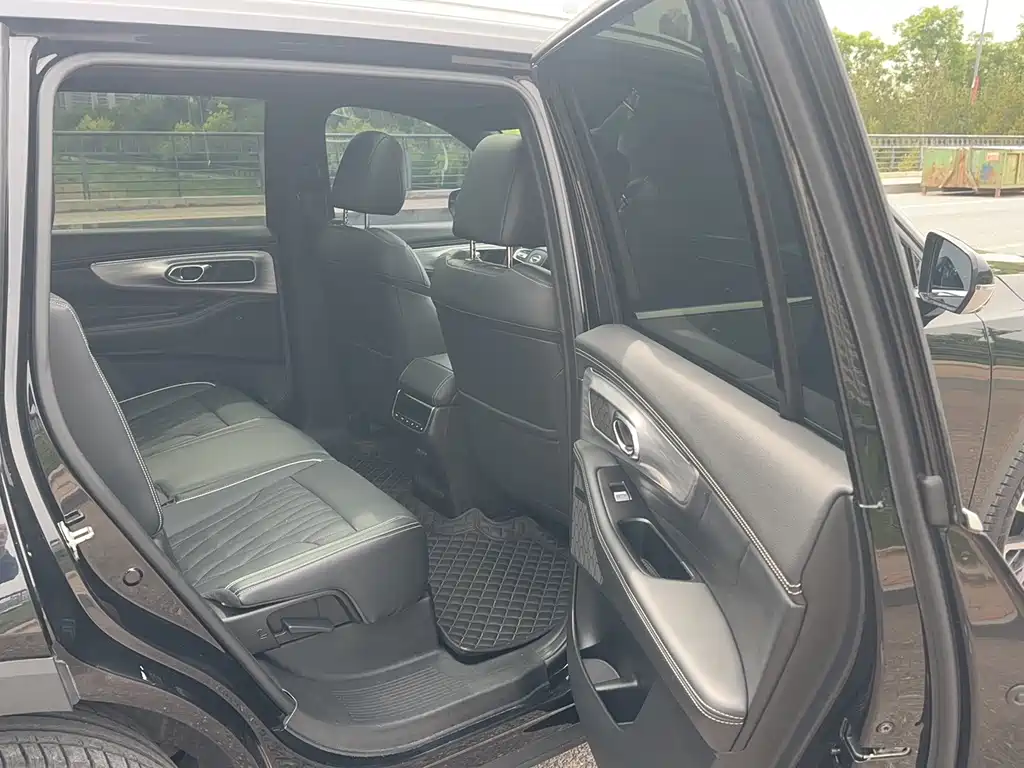 GAC Trumpchi GS8 2022 Pilot Series 2.0TGDI FWD Luxury Smart Connect Edition (7-Seater)