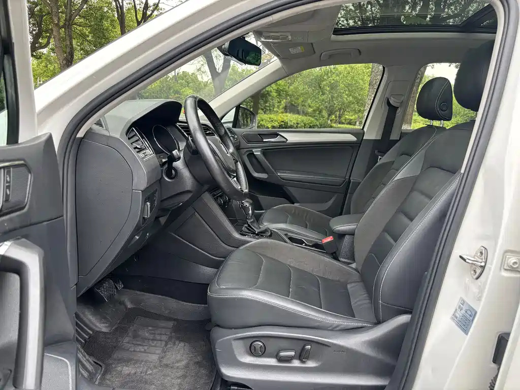 Volkswagen Tiguan L 2018 330TSI Automatic FWD Luxury Edition