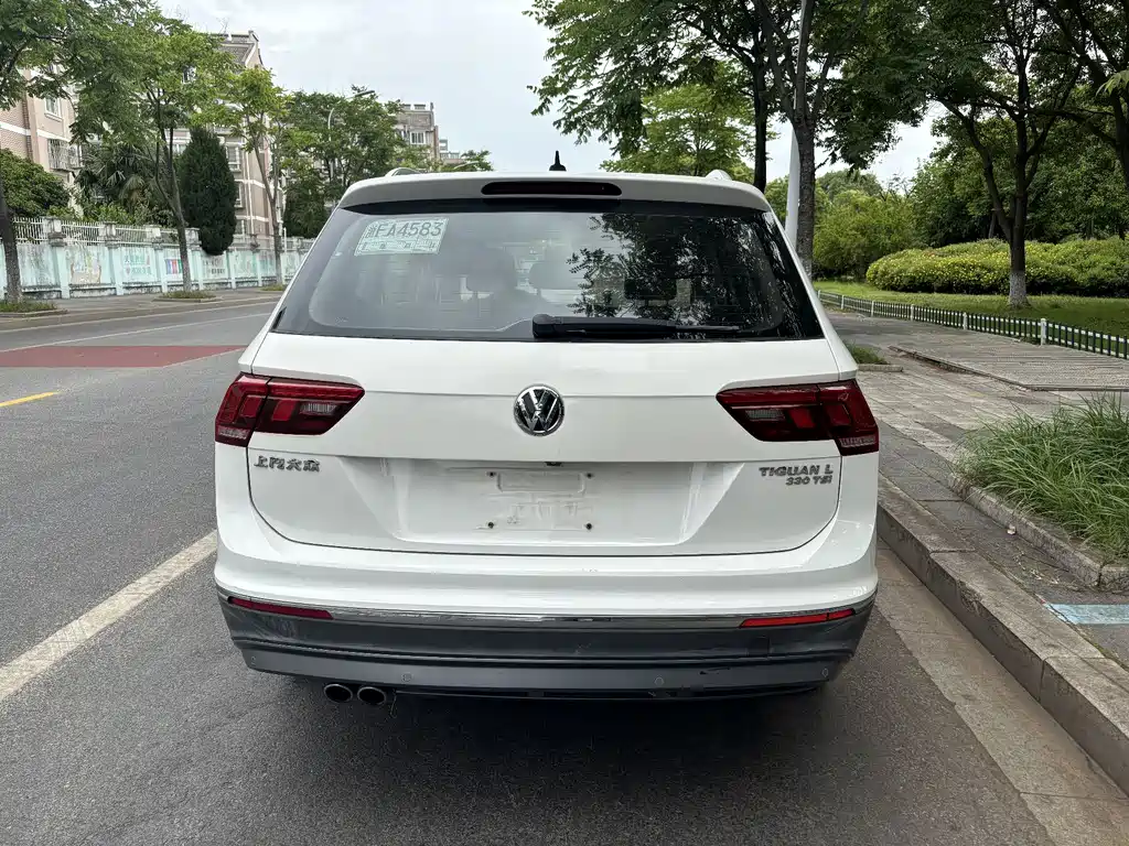 Volkswagen Tiguan L 2018 330TSI Automatic FWD Luxury Edition