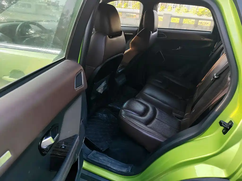 Landwind X7 2015 2.0T Panoramic Prestige Edition