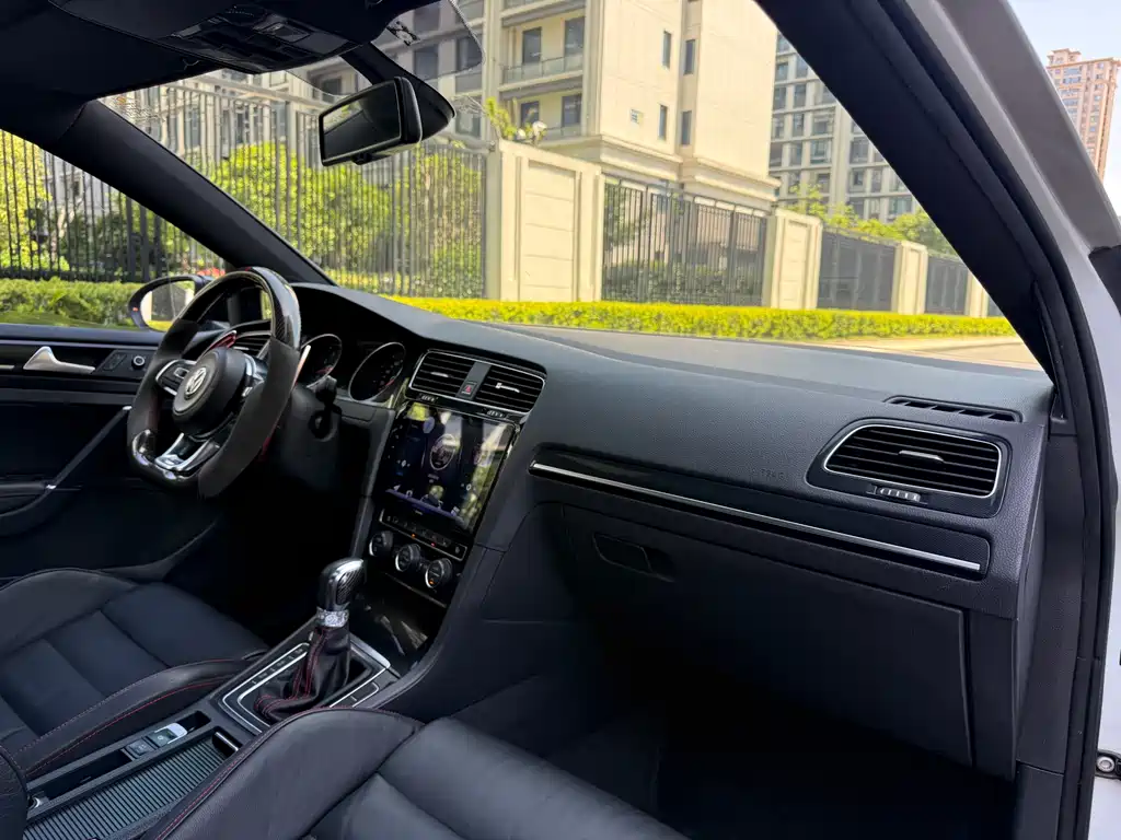 Volkswagen Golf GTI 2016 2.0 TSI