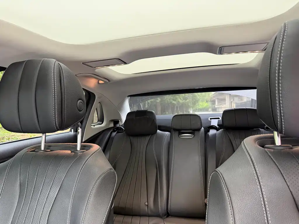 Mercedes-Benz E-Class 2023 E 300 L Luxury