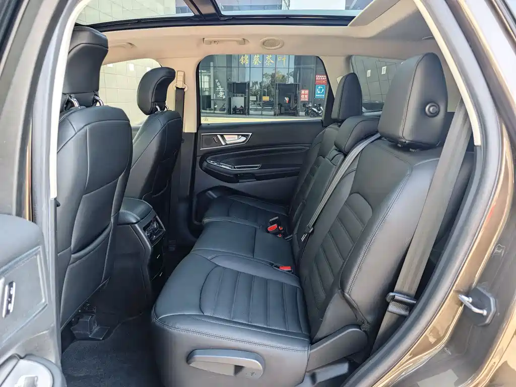 Ford Edge 2016 EcoBoost 245 FWD Hao Rui 7-Seater
