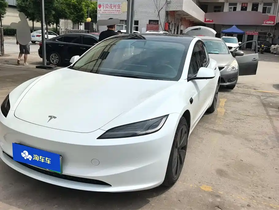 Model 3 2023 Rear-Wheel Drive