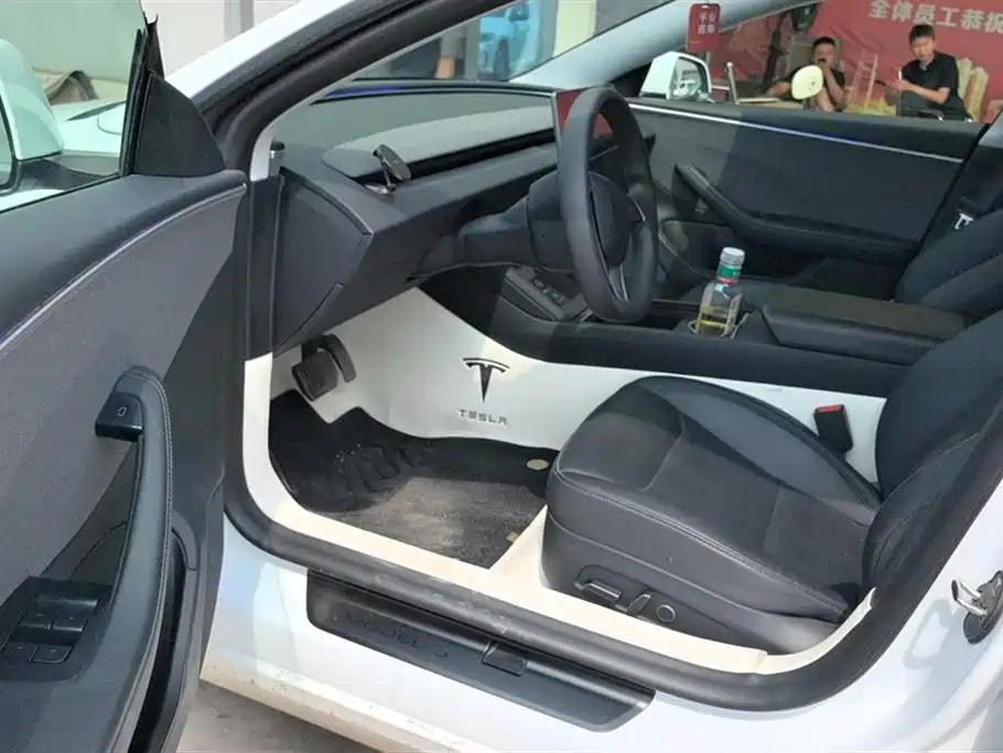 Model 3 2023 Rear-Wheel Drive