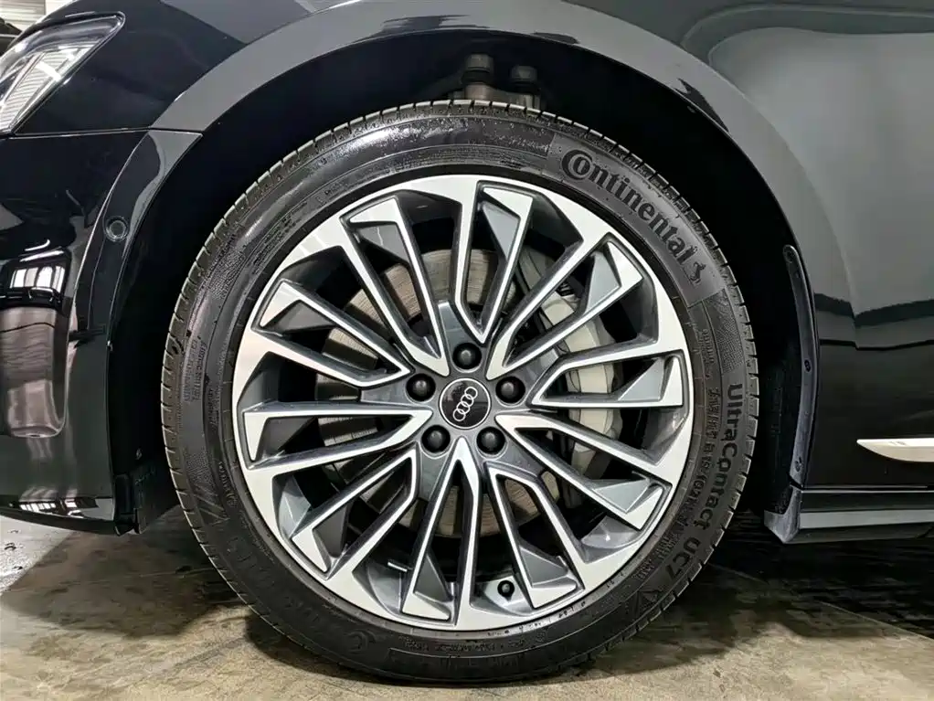 Audi A6L 55 TFSI e quattro