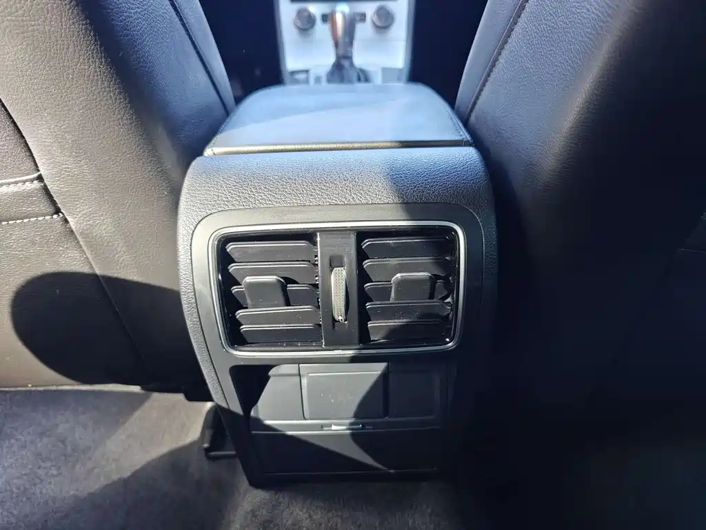 FAW-Volkswagen CC 2016 1.8TSI Luxury