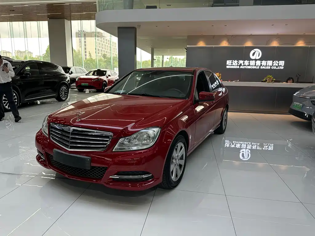 Mercedes-Benz C-Class 2013 C 180 Classic Grand Edition