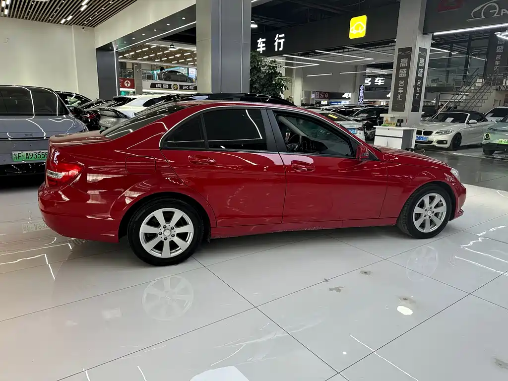 Mercedes-Benz C-Class 2013 C 180 Classic Grand Edition