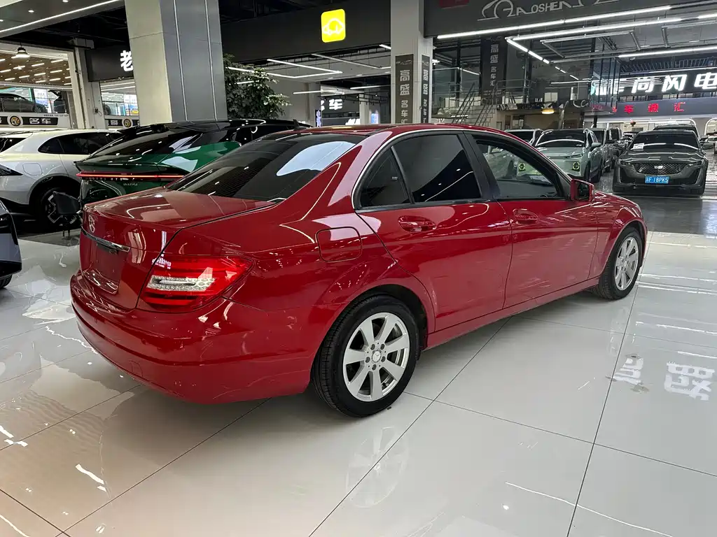 Mercedes-Benz C-Class 2013 C 180 Classic Grand Edition