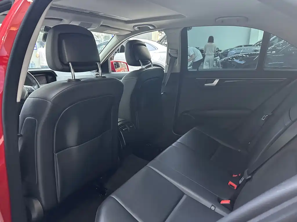 Mercedes-Benz C-Class 2013 C 180 Classic Grand Edition