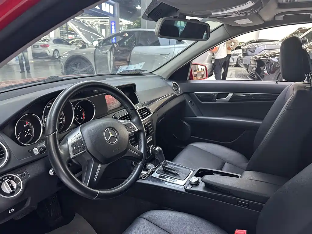 Mercedes-Benz C-Class 2013 C 180 Classic Grand Edition