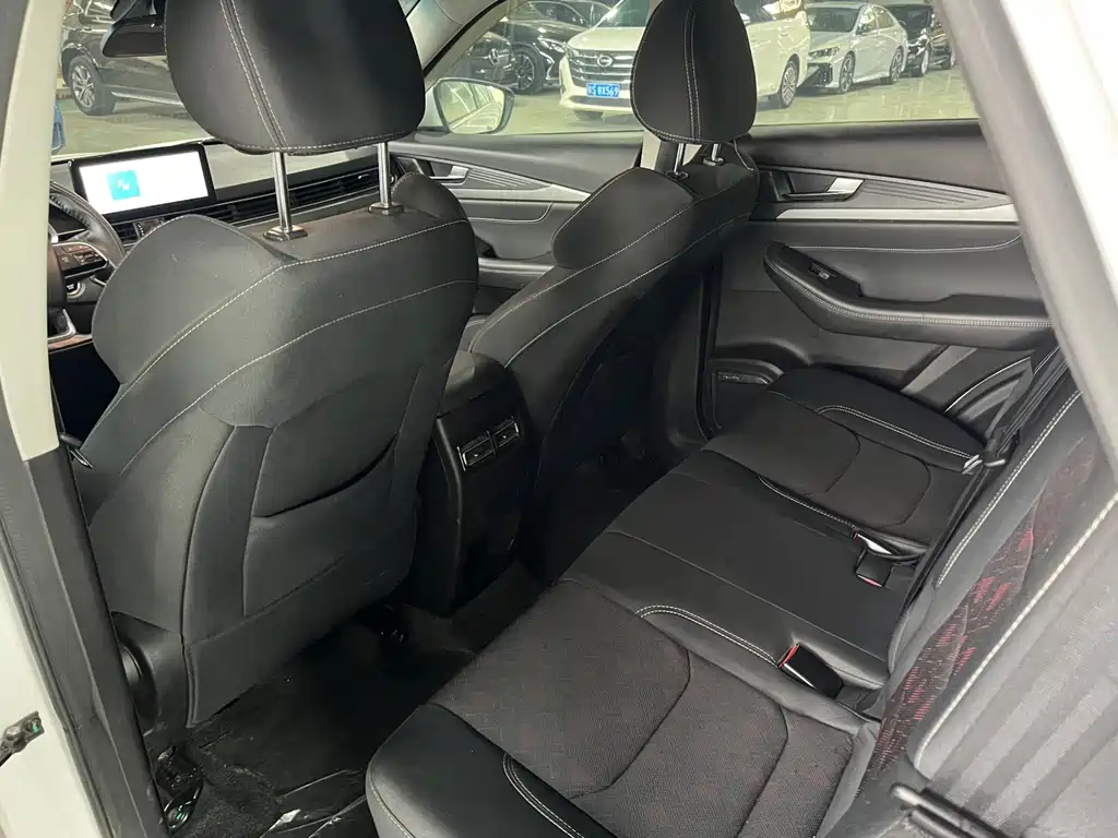 Soueast DX8S 2022 1.5T DCT Gulf Edition 7-Seater