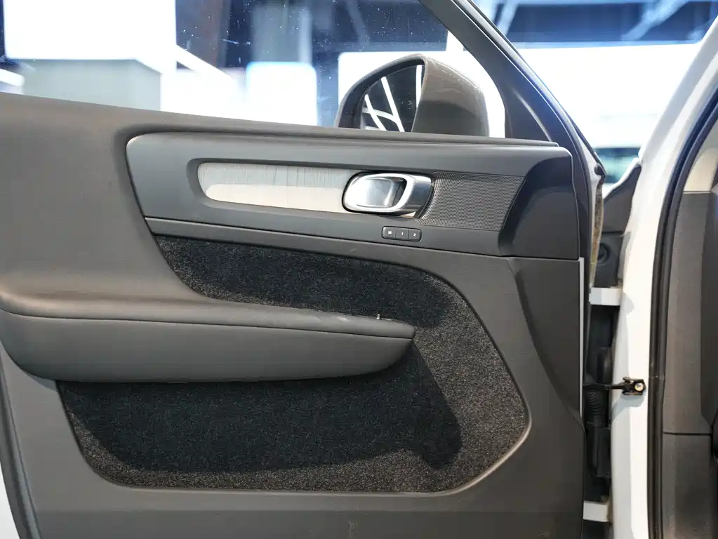 Volvo XC40 2021 T4 AWD Zhiyuan Luxury Edition