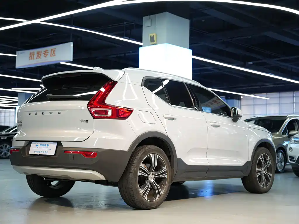 Volvo XC40 2021 T4 AWD Zhiyuan Luxury Edition