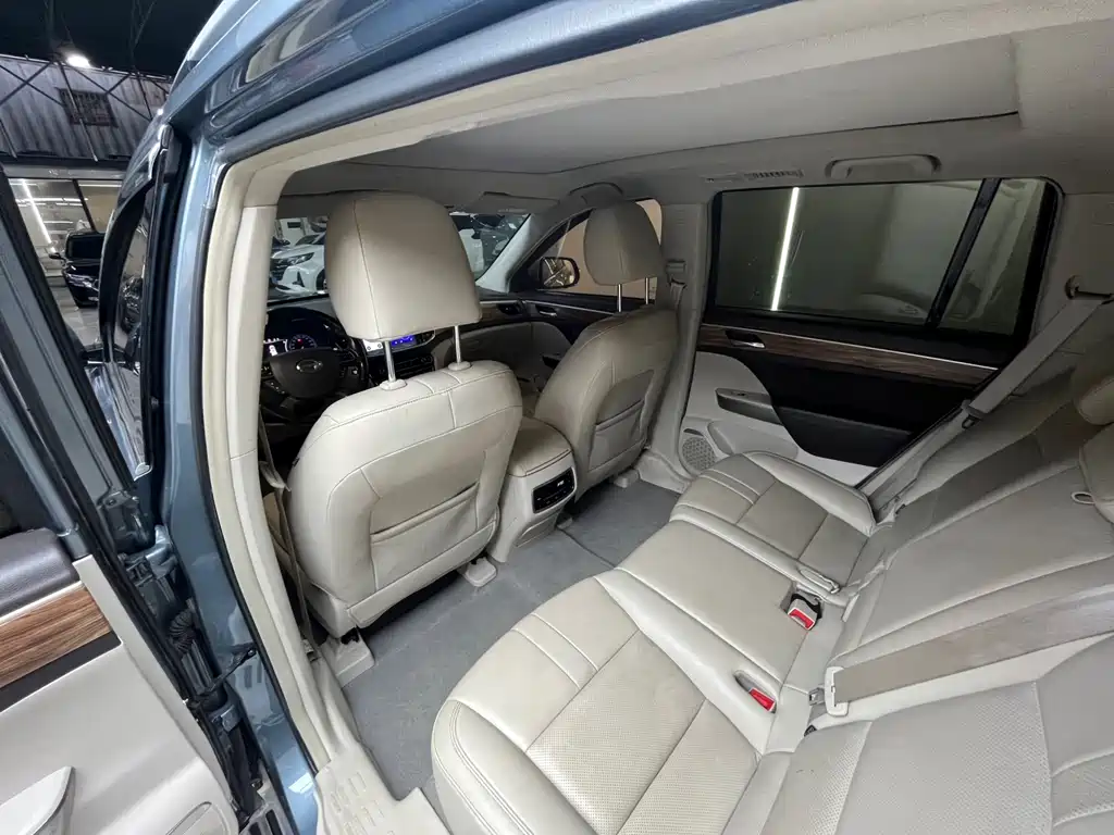 GAC Trumpchi GS8 2017 320T 2WD Luxury Smart Connect Edition (7-seater)