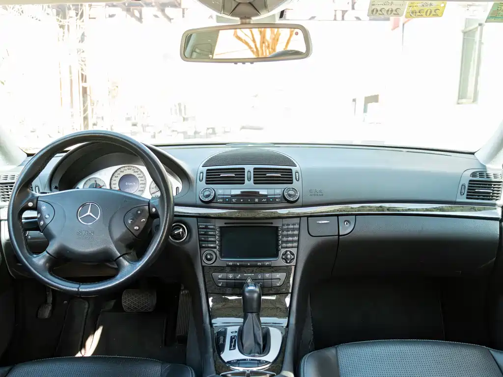 Mercedes-Benz E 55 AMG 2005