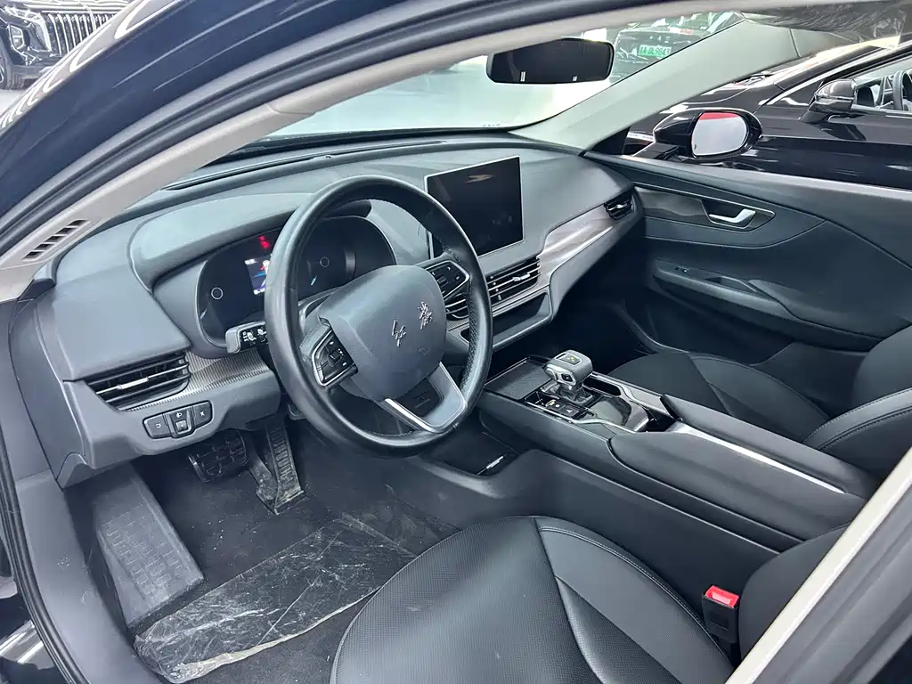 Hongqi E-QM5 2022 431km Charging Le Xiang Edition