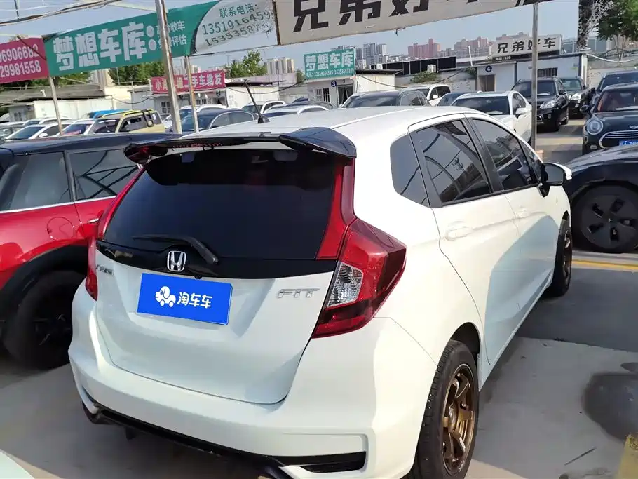 Honda Fit 2020 1.5L CVT Comfort Edition