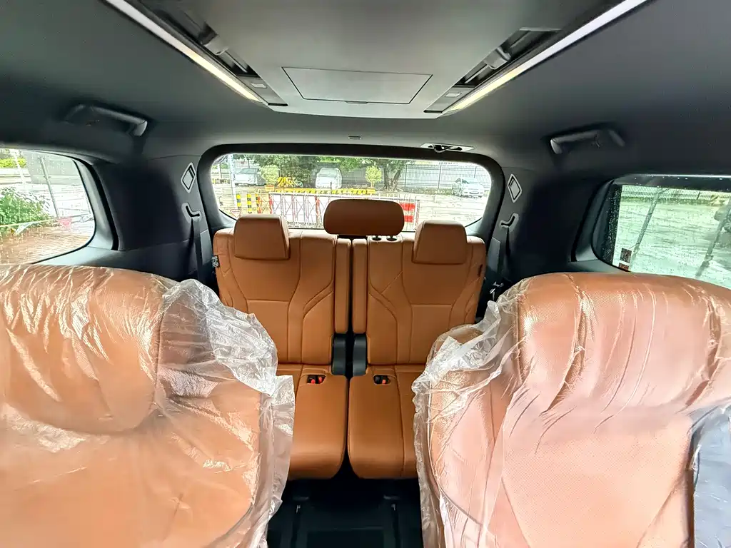 Toyota Vellfire 2025 2.4T Automatic