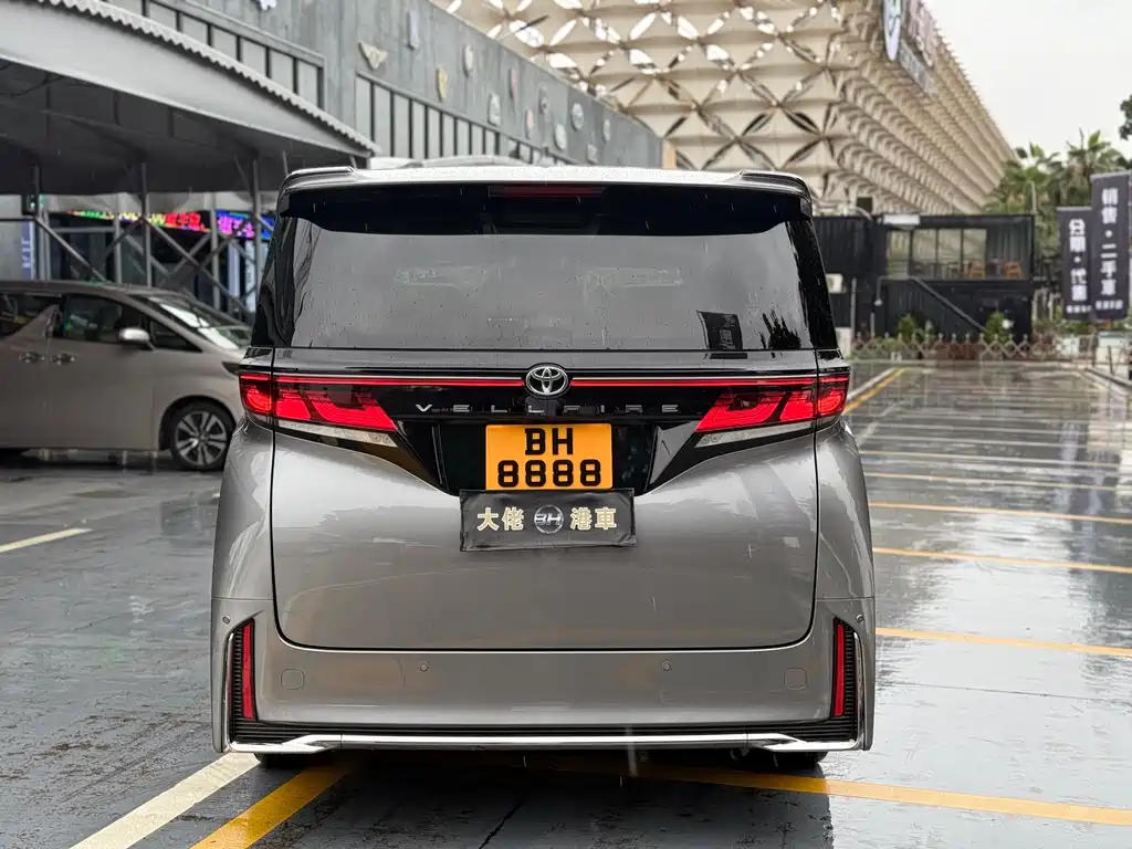 Toyota Vellfire 2025 2.4T Automatic