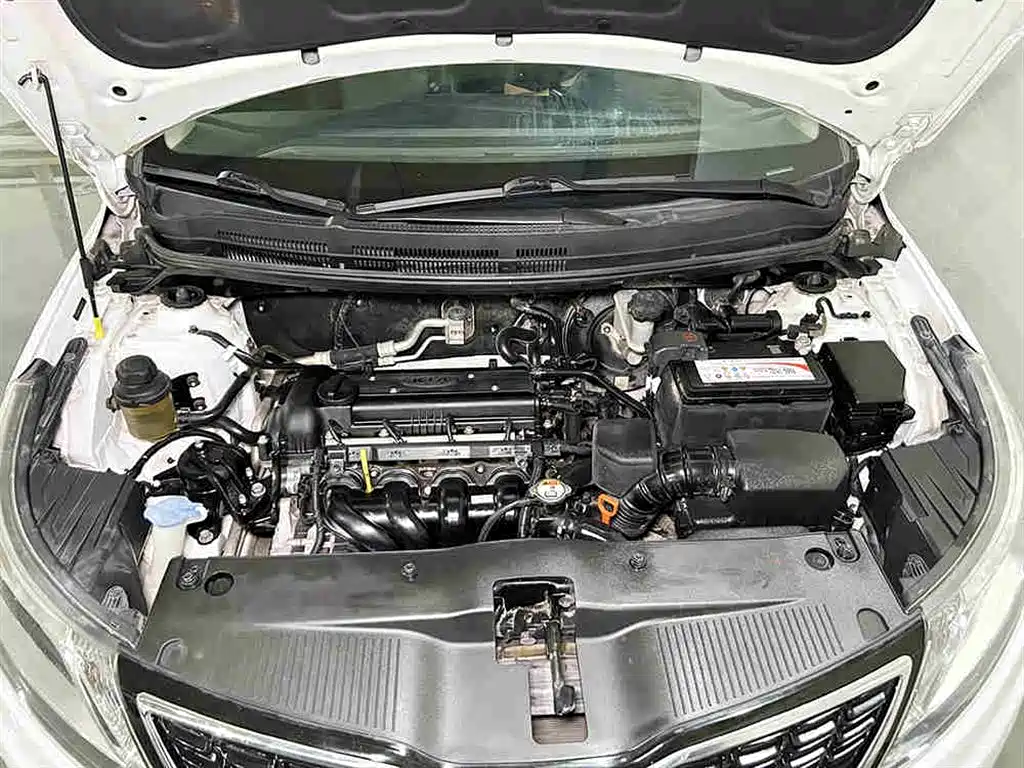Kia K2 2012 Sedan 1.6L AT Premium Commemorative Edition