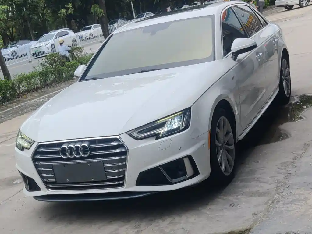 Audi A4L 2019 40 TFSI Fashion Edition China VI