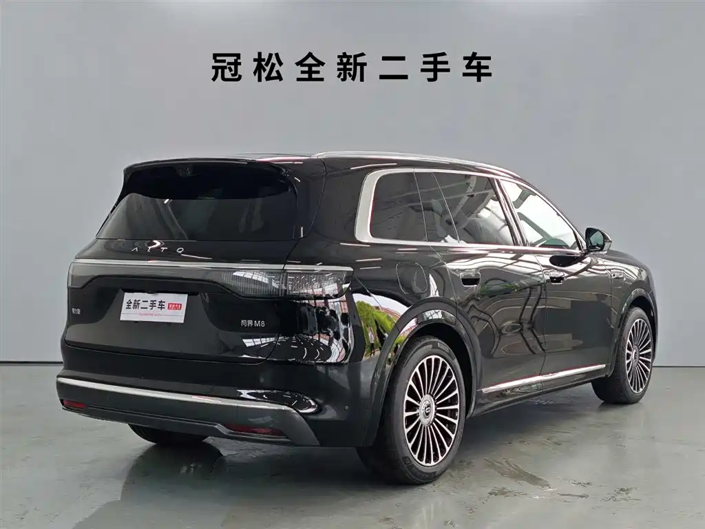 AITO M8 2025 EREV Max 37kWh 6-Seater 192-Line LiDAR