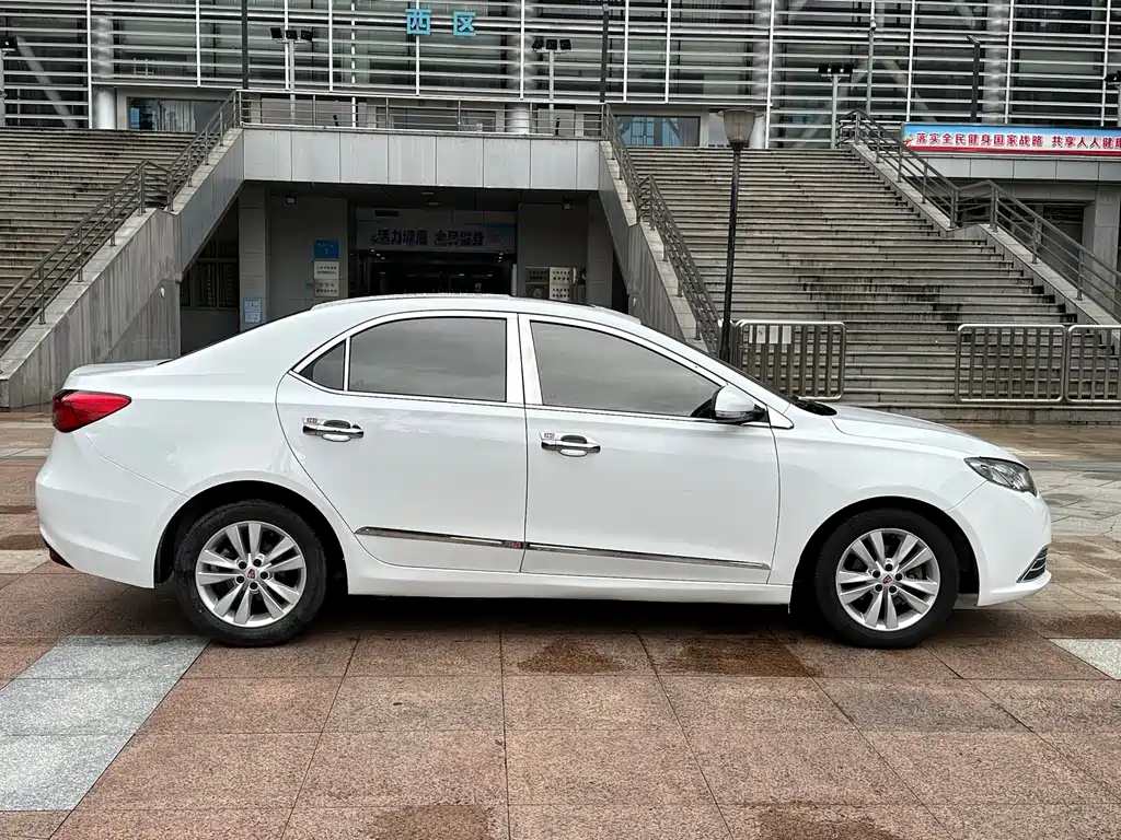 Roewe 360 2017 1.5L Automatic Luxury Edition