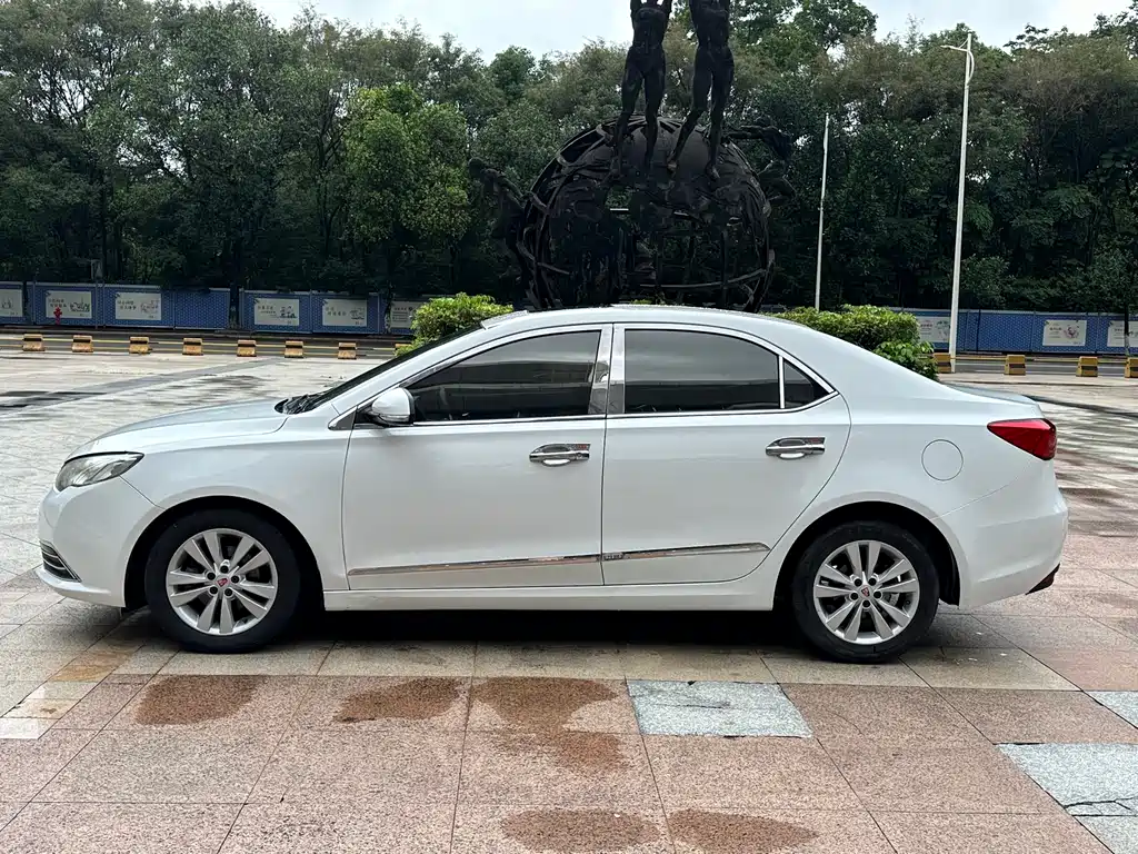 Roewe 360 2017 1.5L Automatic Luxury Edition