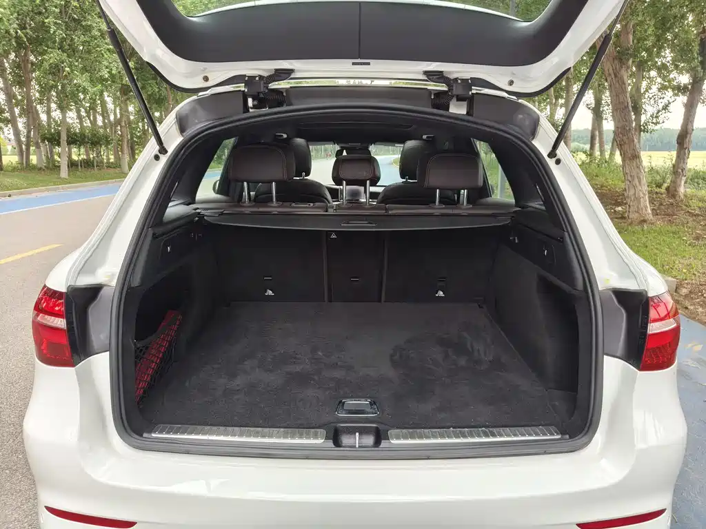 Mercedes-Benz GLC 2017 GLC 260 4MATIC Luxury