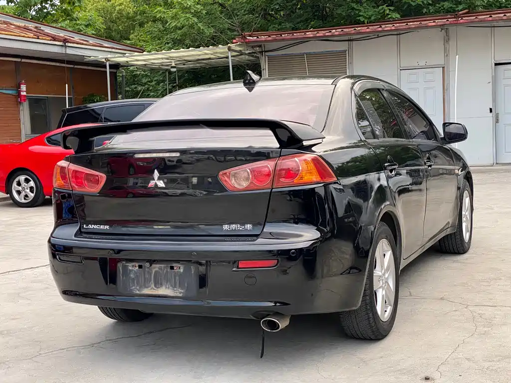 Mitsubishi Lancer EX 2010 Fashion Edition 1.8L CVT Comfort