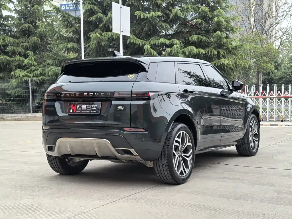 Range Rover Evoque L 2024 SE