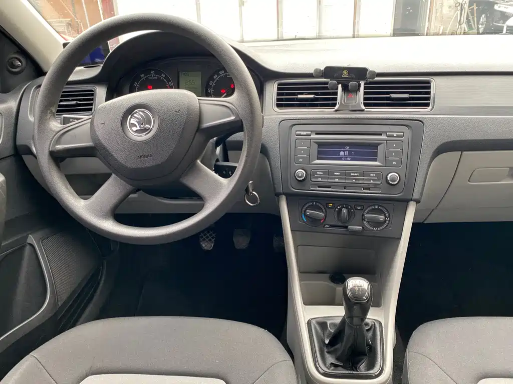 Skoda Rapid 2013 1.6L Manual Lexuan