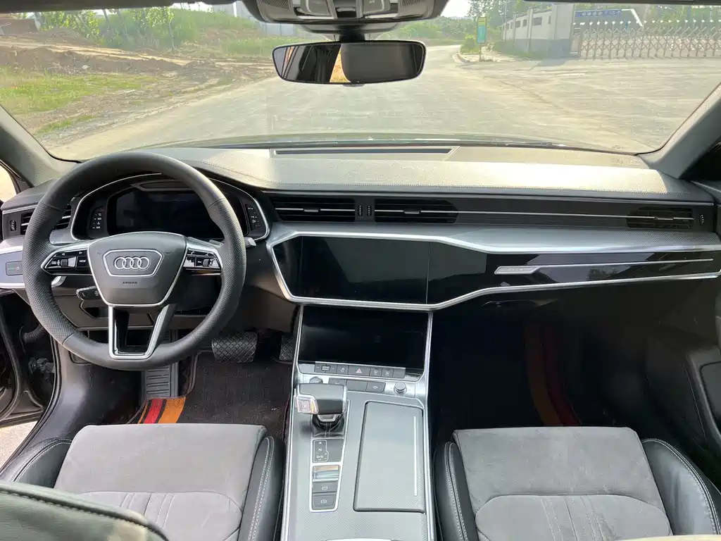 Audi A6L 2021 40 TFSI Luxury Dynamic Edition