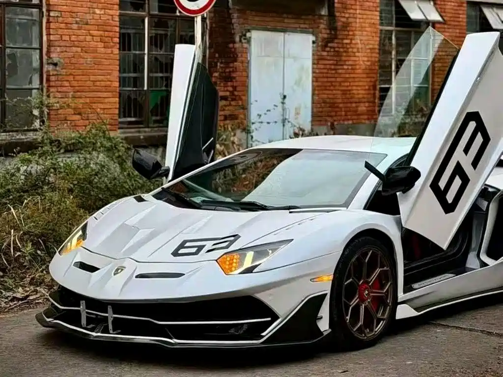 Lamborghini Aventador LP 700-4