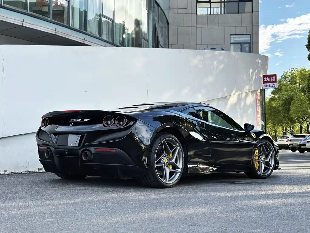 Ferrari F8 Tributo