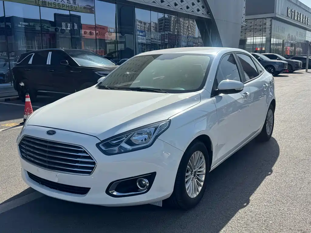 Ford Escort 2015 1.5L Automatic Fashion Edition
