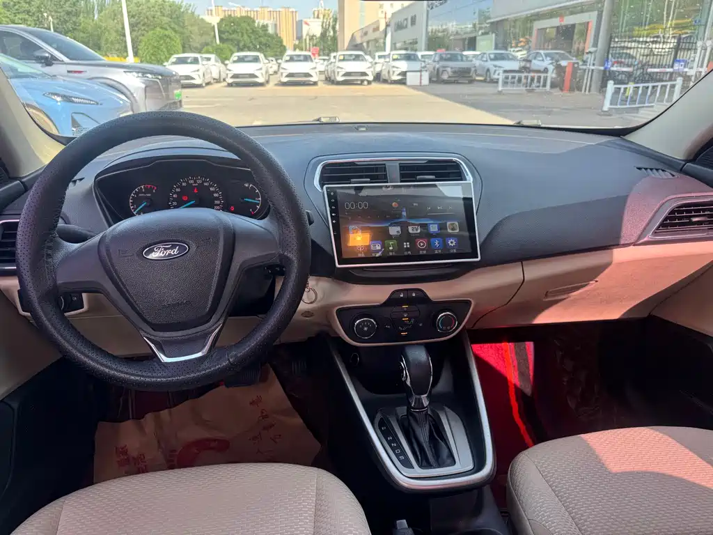 Ford Escort 2015 1.5L Automatic Fashion Edition