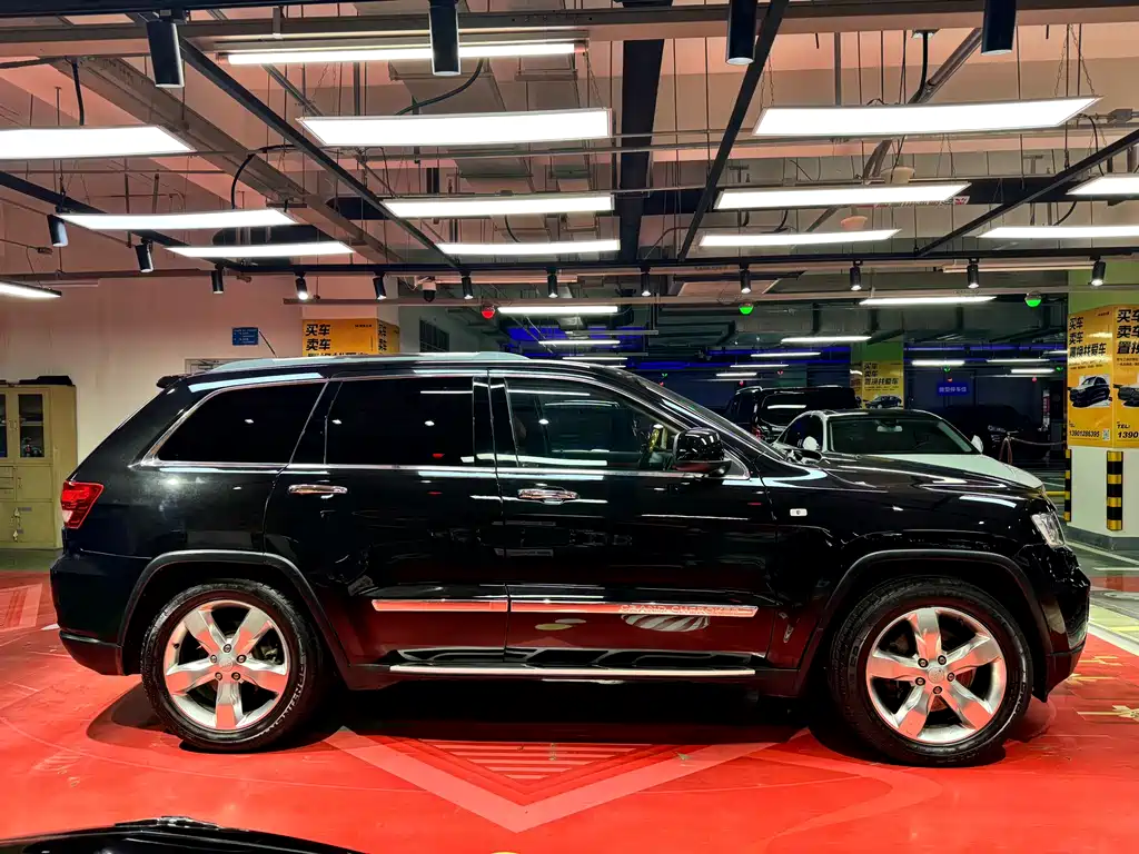 Jeep Grand Cherokee 2012 3.6L Flagship Edition