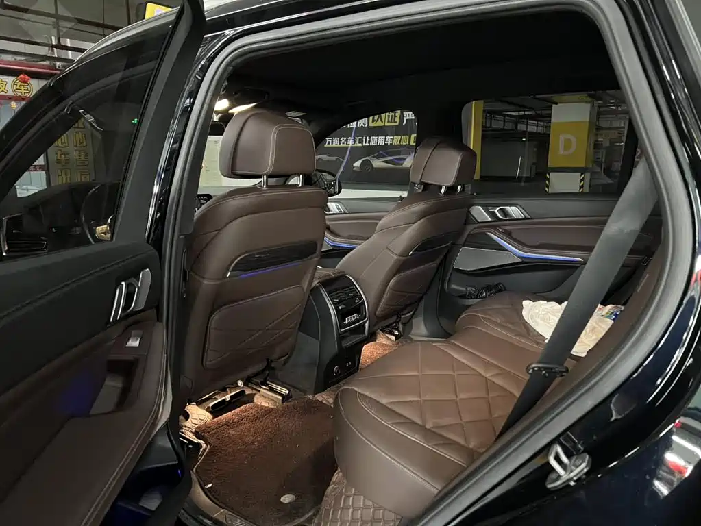 BMW X5 2022 xDrive 40Li M Sport Package - фото 9