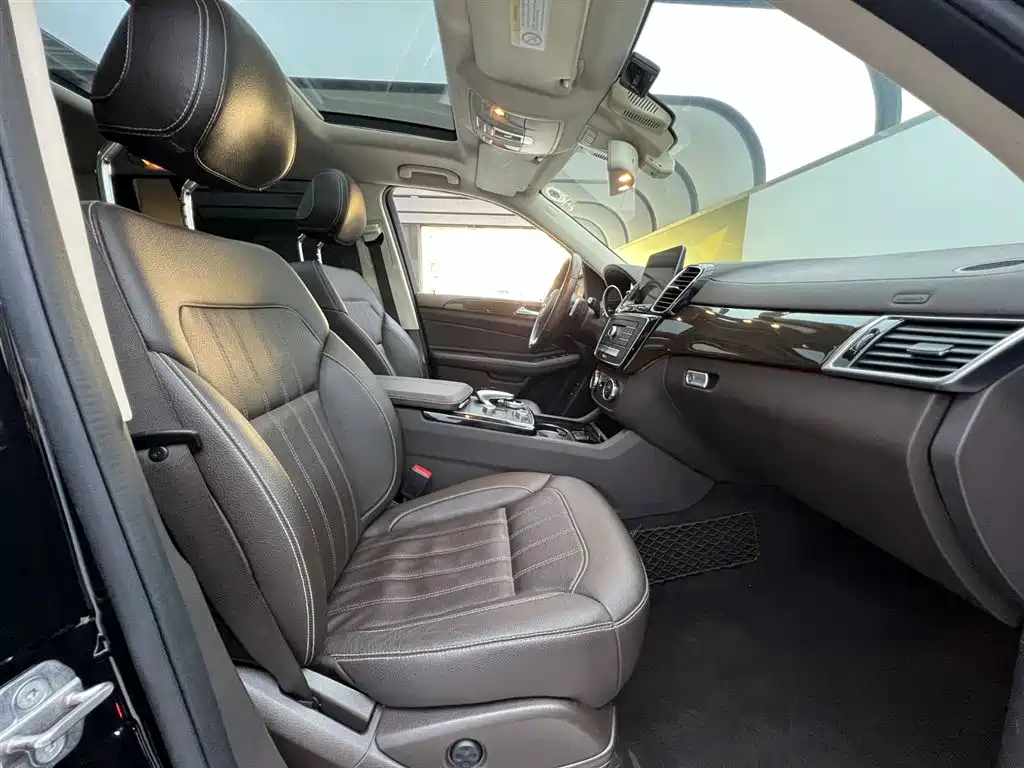 Mercedes-Benz GLS 400 4MATIC