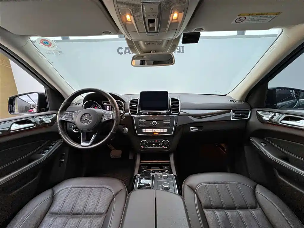 Mercedes-Benz GLS 400 4MATIC